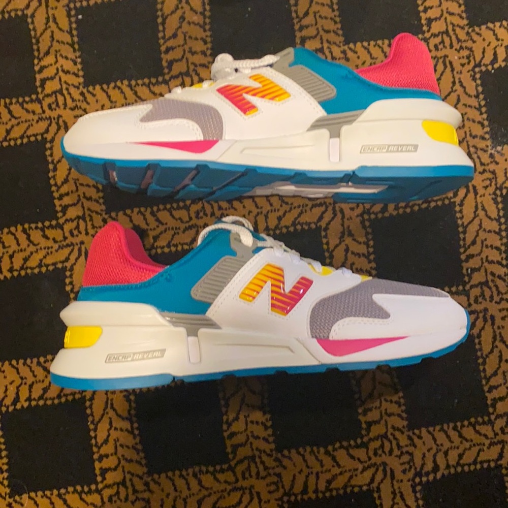 New Balance 997, Women’s Size 9.5, Sport ‘White Teal’